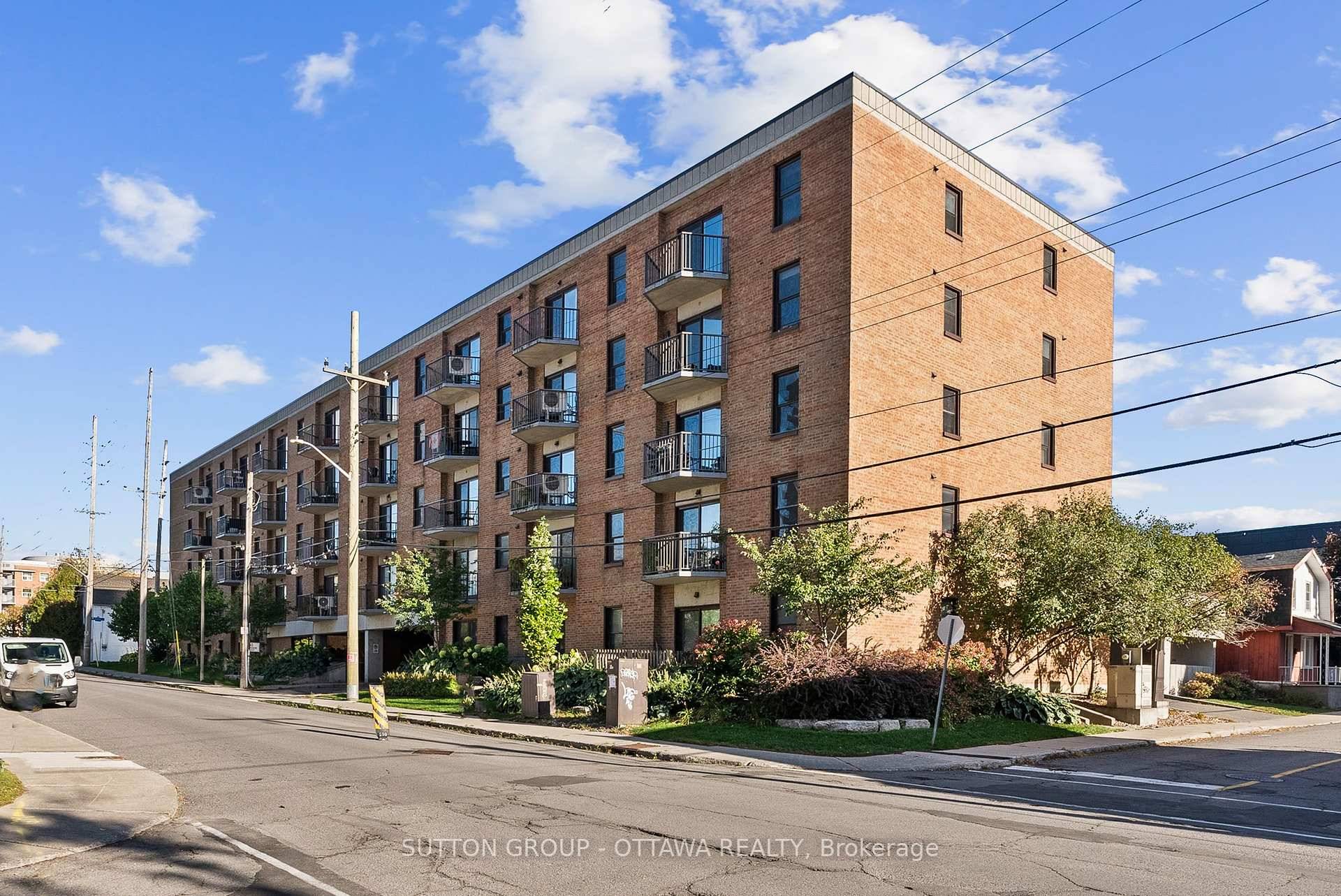 Welcome to 50 Burnside Avenue, unit 507.