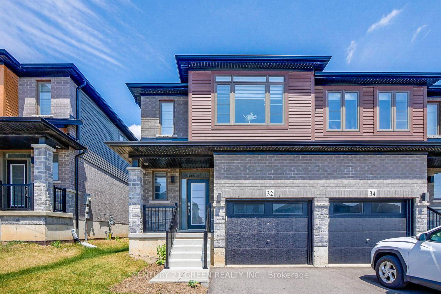 Beautiful amp ; Gorgeous Sunfilled 3 Bdrm 3 Wr Semi Detached 3 Year Old Home In The Highly Demanded Neighbourhood Of Paris.