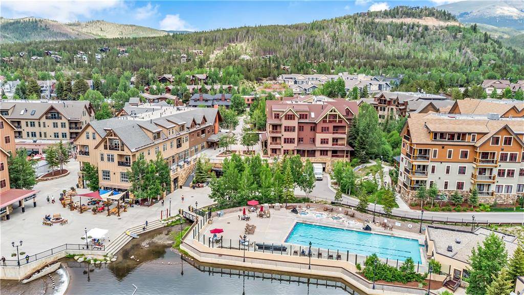 Platinum fixed ski week 3 every year plus 1440 float points which can be used to reserve 7 10 days of vacation time during the Summer, Spring or Fall in ...