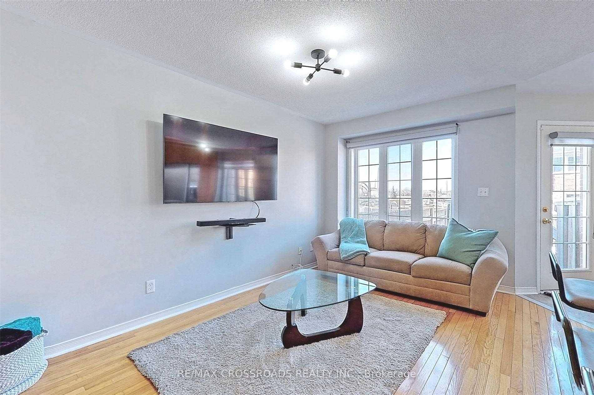 Beautiful 3 Bedroom 3 Washroom 2 Story Townhouse.