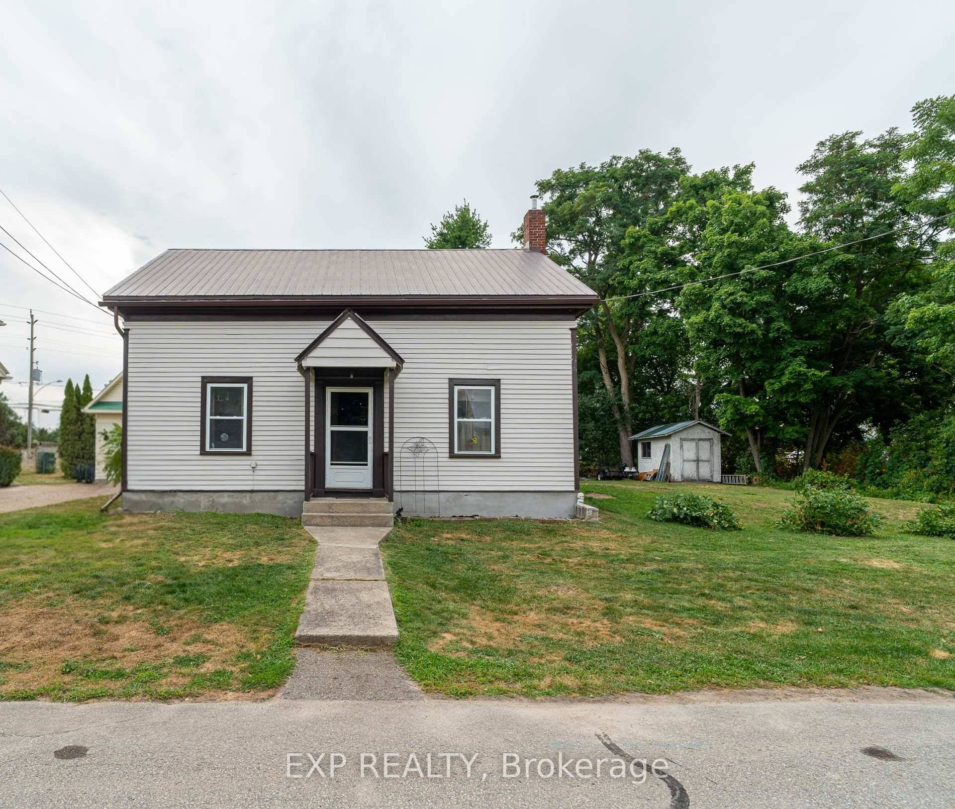 Fantastic opportunity in the lively small village of Merrickville !