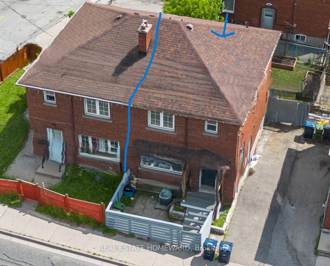 Spacious 2 story semi detached in an excellent location to neighbourhood amenities, schools, and transportation with a separate lower level suite, perfect for rental income or extended family.