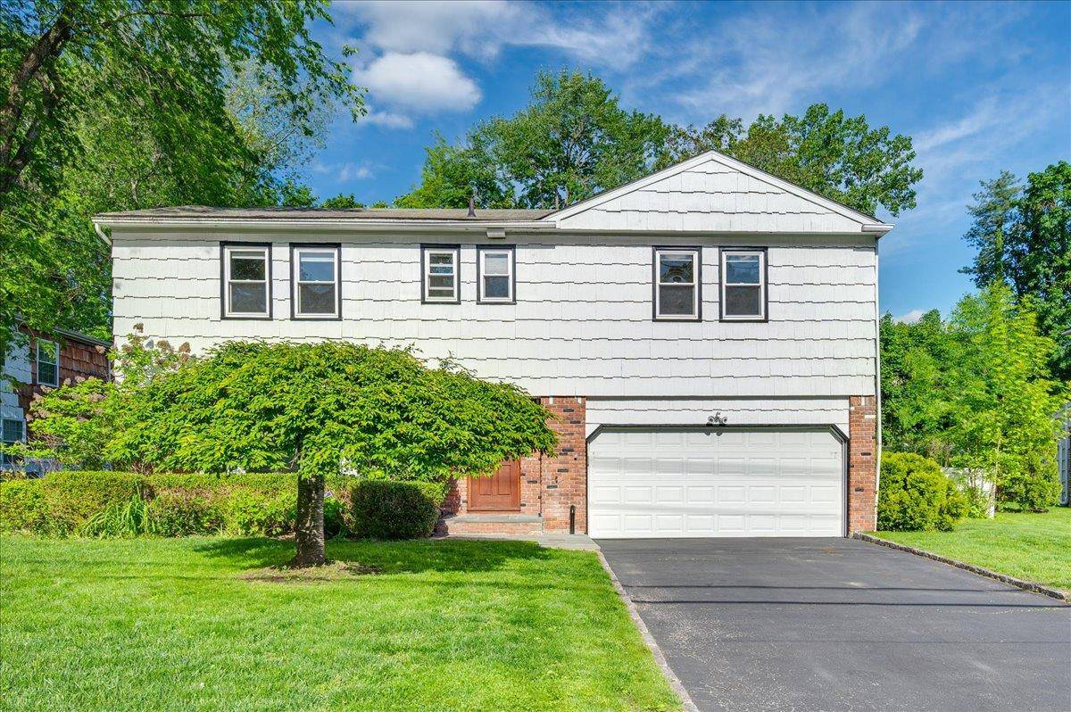 Welcome to this beautifully maintained split level home located in the desirable north end of New Rochelle.