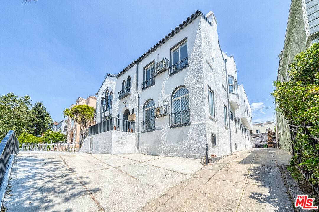 132 S Kenmore Ave 4.0 Hancock Park LA
