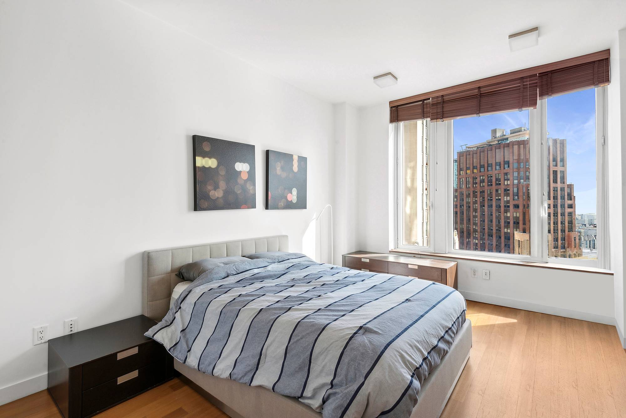 Two stunning units available at 15 William St, already physically combined.