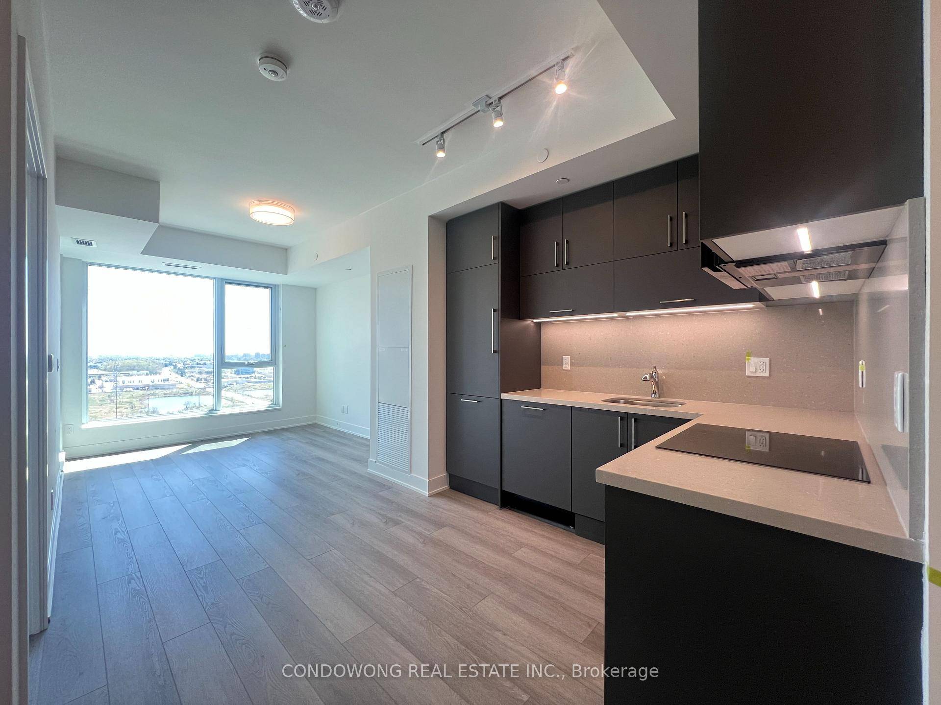 Ready to move in anytime at Gallery Tower unit, the unbelievable luxury high rise in the heart of Downtown Markham, with 1 bedroom, 1 Washroom unit.