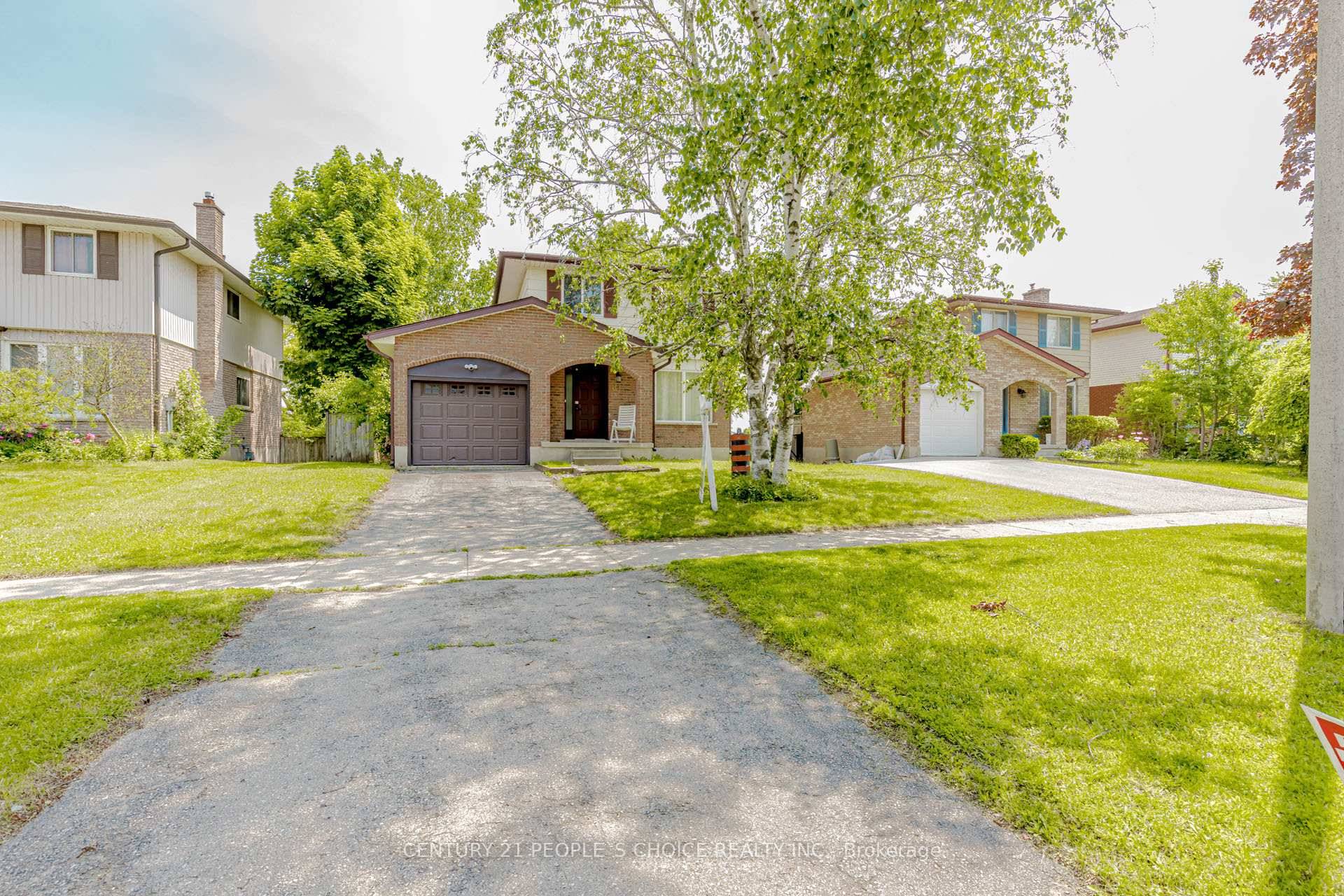 Welcome to Your Next Home in Pioneer Park, Kitchener !