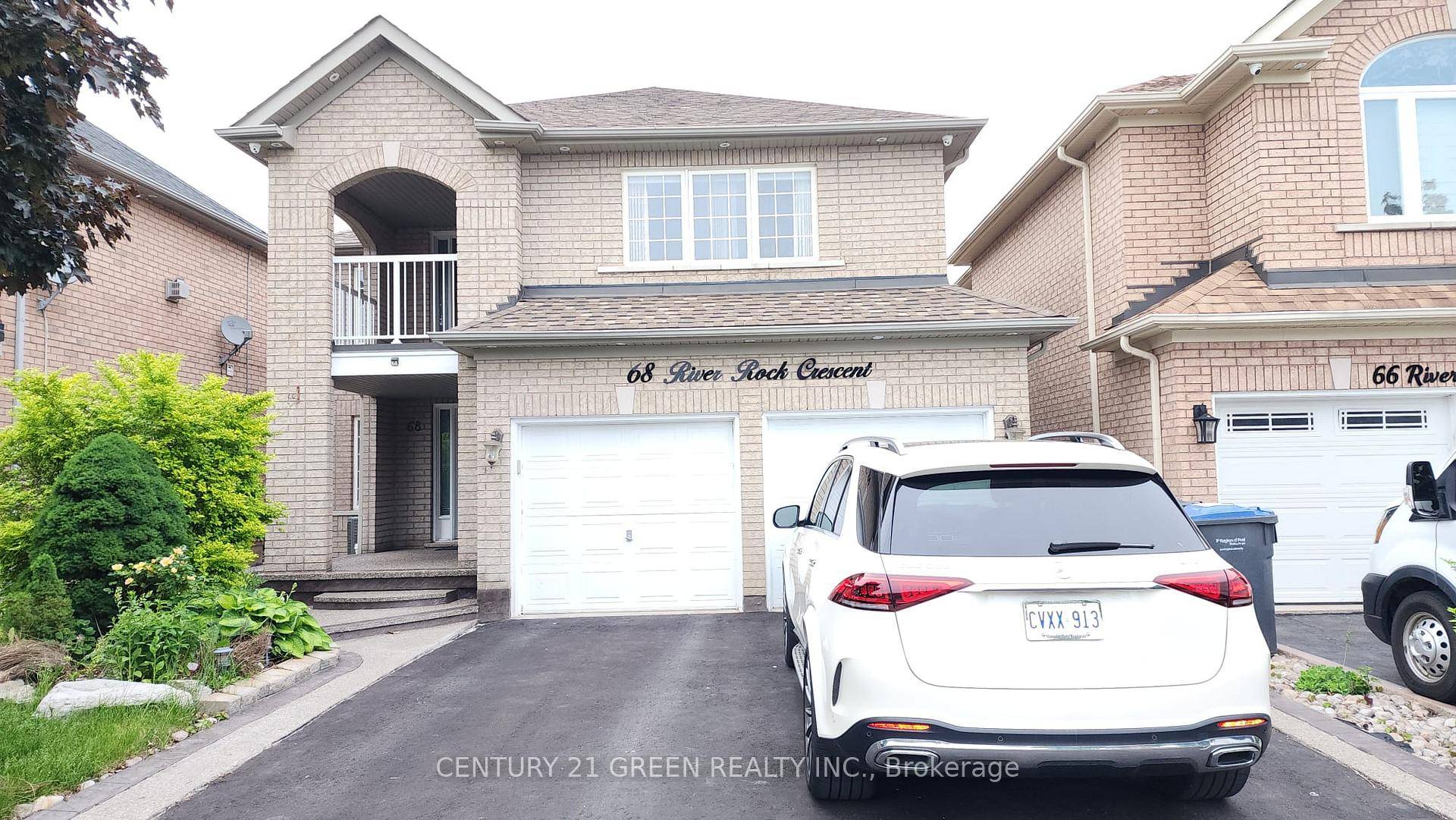 Breathtaking ravine lot property with 4Beds 4 Washroom available for rent FROM OCTOBER 1ST.