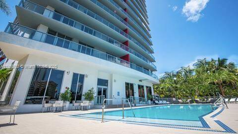 Luxury 3 bedroom 3 bathroom in Hallandale Beach.