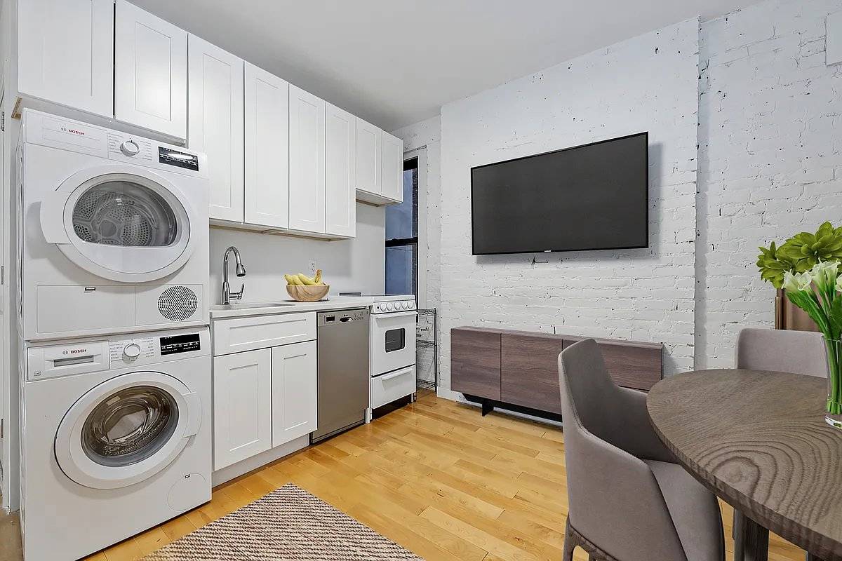 WELCOME HOME TO YOUR BEAUTIFULLY RENOVATED SOHO APARTMENTLocated in a pristine pre war walk up building in an extremely desirable area of Soho near all of the best restaurants, shopping, ...