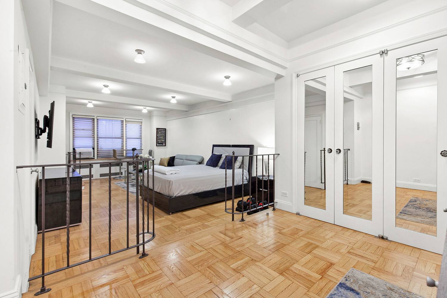 Welcome to Apt 1A at The Lindley House, a charming one bedroom apartment located in the heart of Murray Hill at 123 E 37th St.