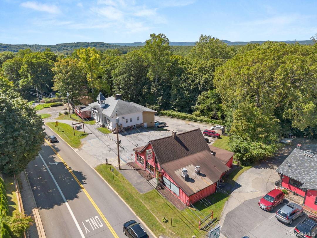 Strategic Opportunity to purchase 2 Buildings On a Busy Road W 30, 000 Traffic count per day.