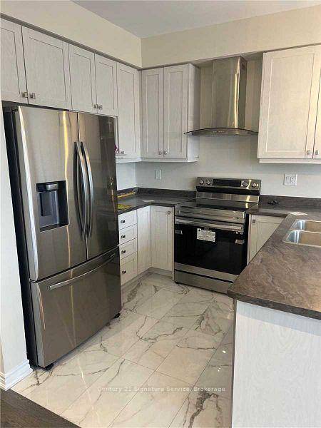 Stunning Brand New Home for Lease !