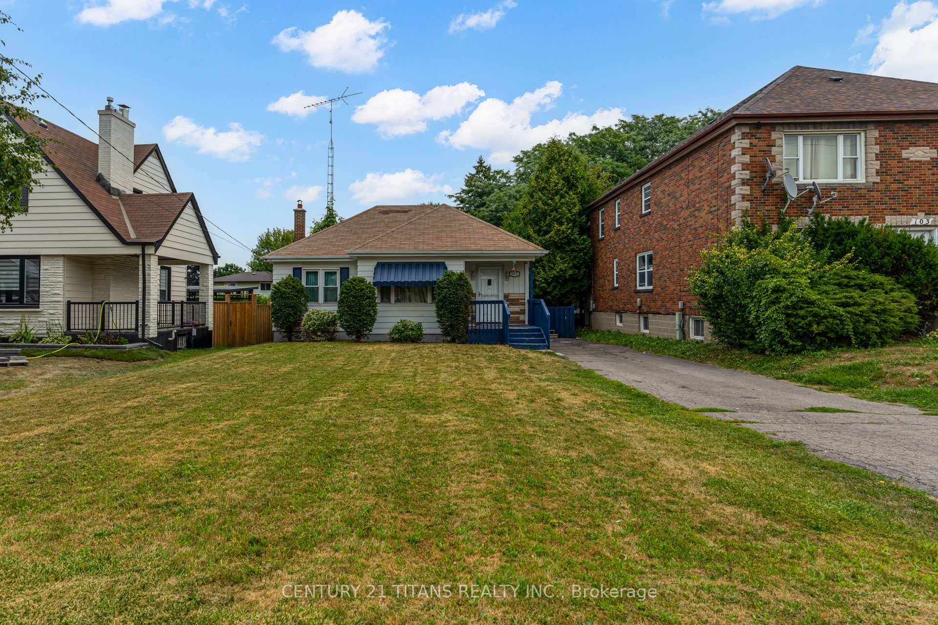 Charming amp ; Move In Ready in the Heart of Oshawa !