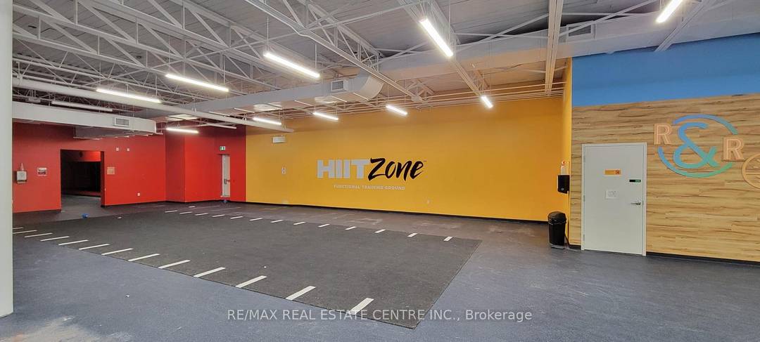 Prime Retail Leasing Opportunity in Gravenhurst, Ontario !