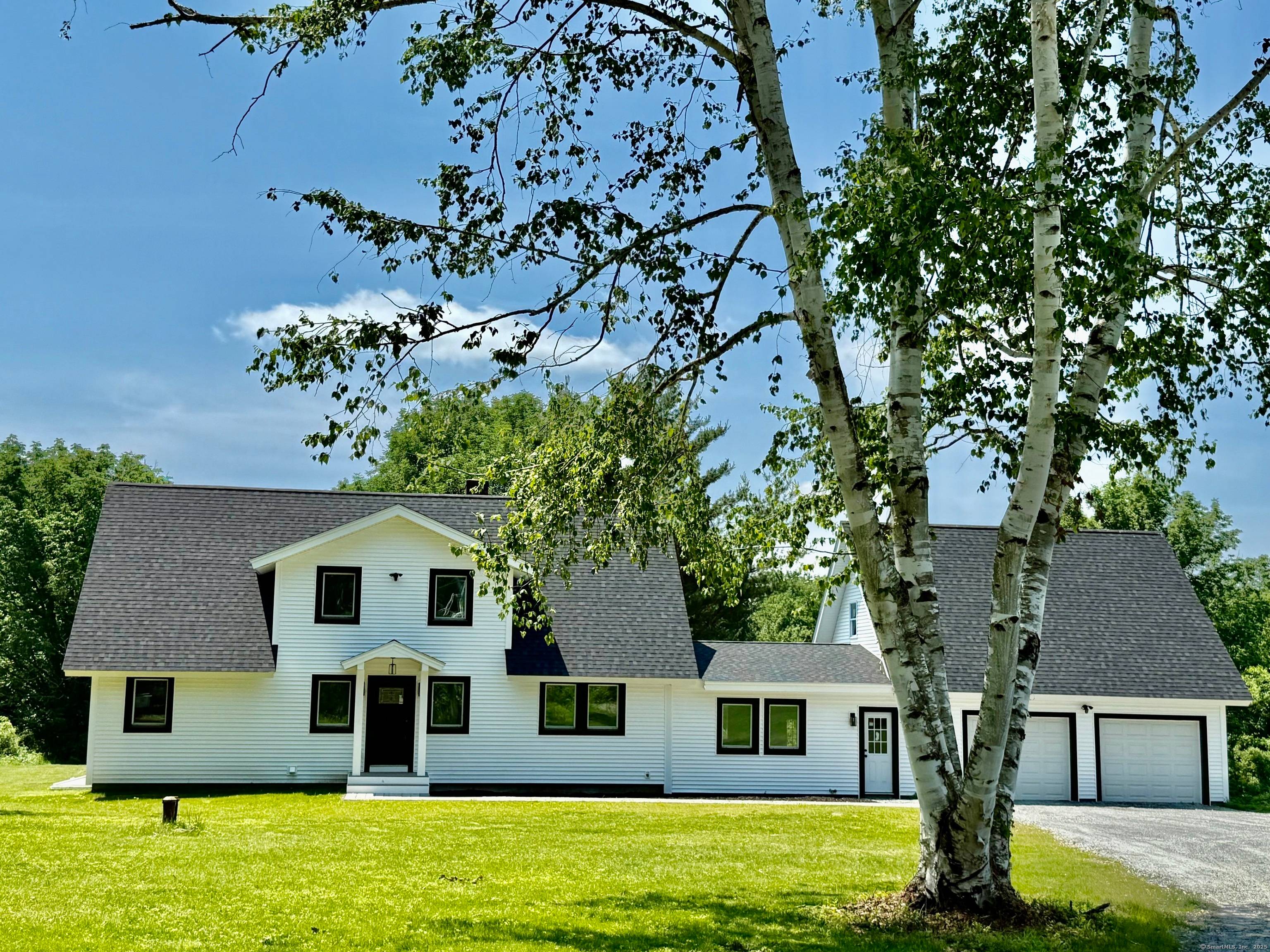 Welcome to Your Country Estate on Private Open Level 5.