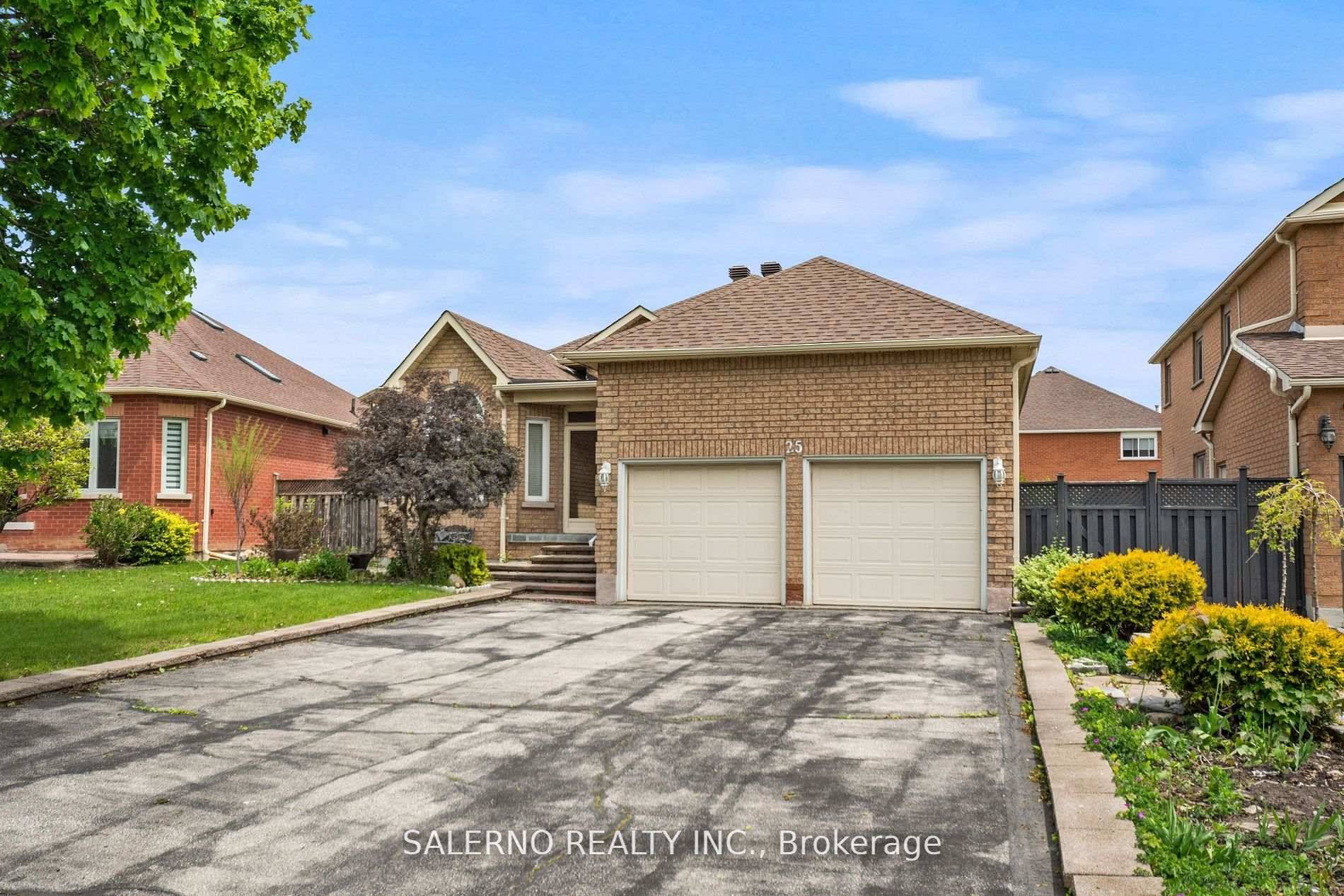 Welcome To 25 Lockheed Ave In Maple !