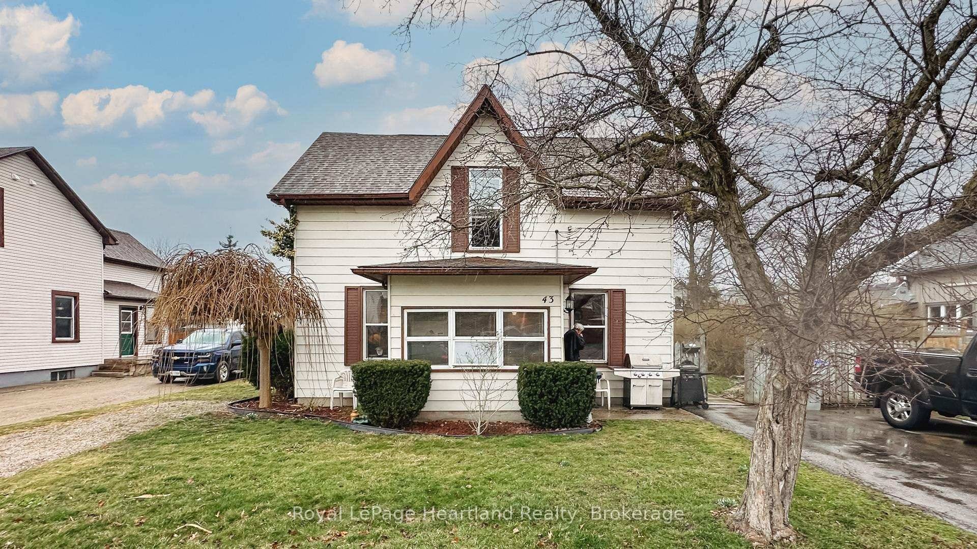 This turn key duplex offers endless possibilities.