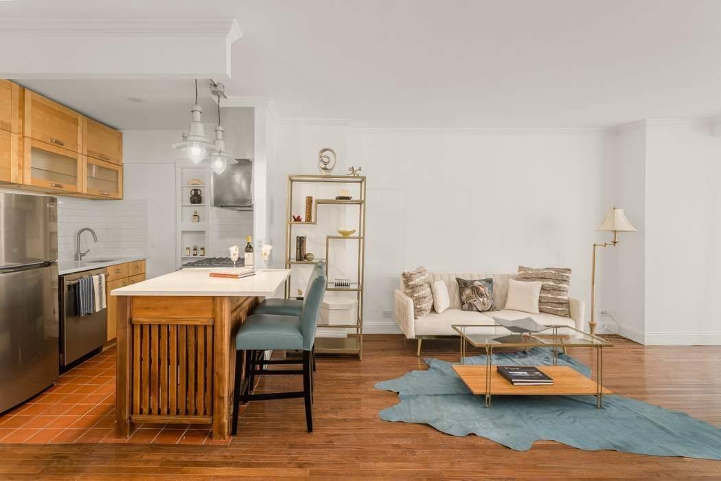 Welcome to your dream NYC home, ideal for pied a terre or full time living !