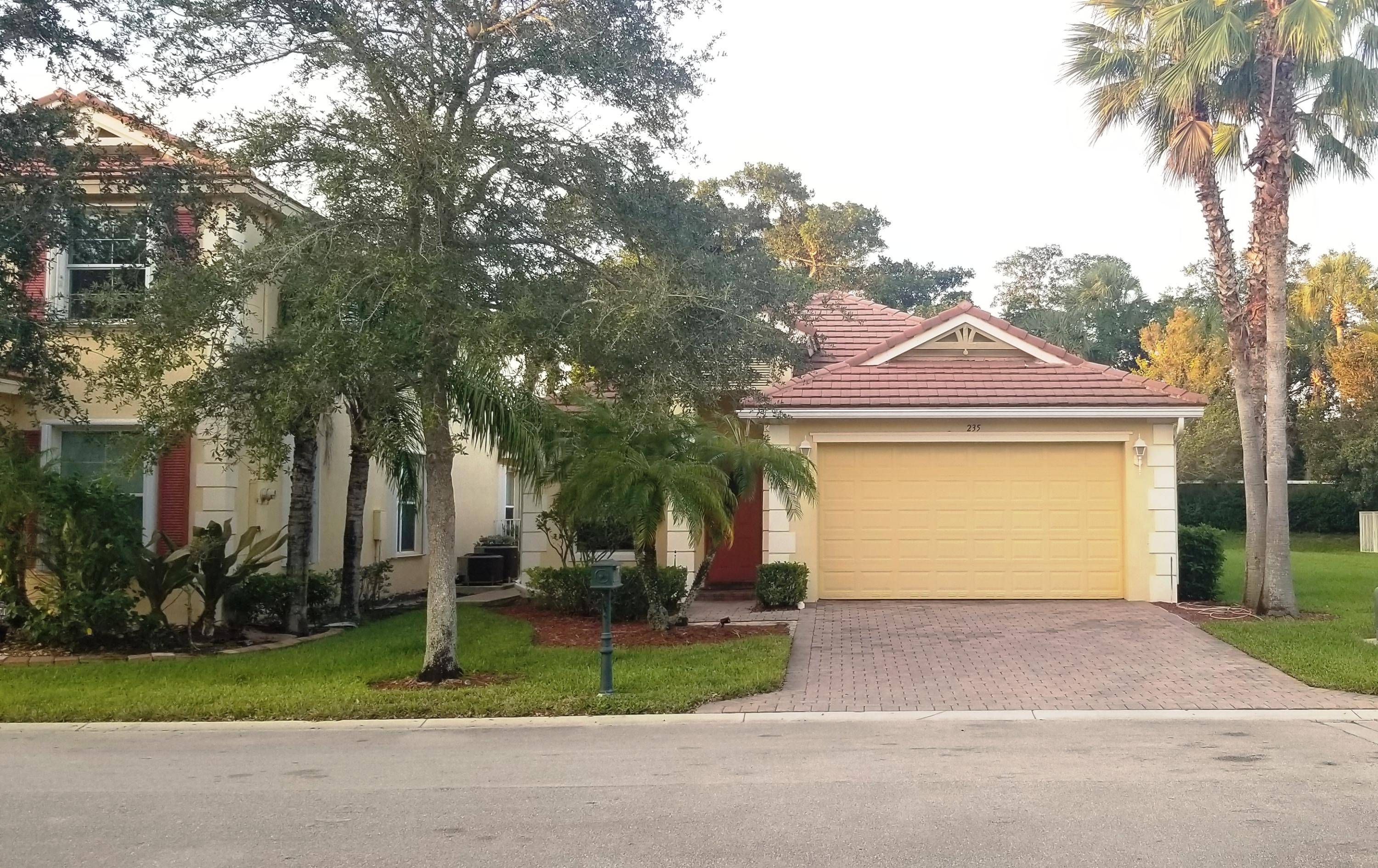 LOCATION ! ! Live the resort lifestyle in a very desirable Palm Beach Plantation subdivision a meticulously maintained community with lovely recreational facilities.