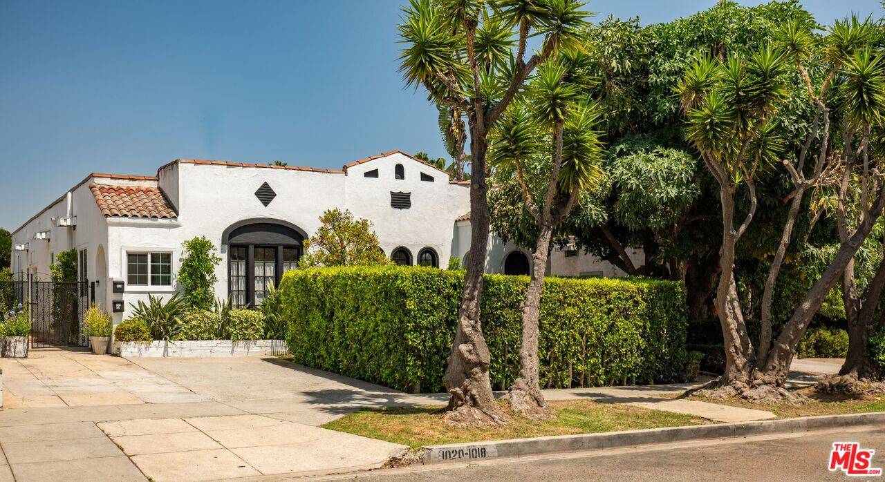 1018   Havenhurst Dr 6BR Hollywood Hills East La