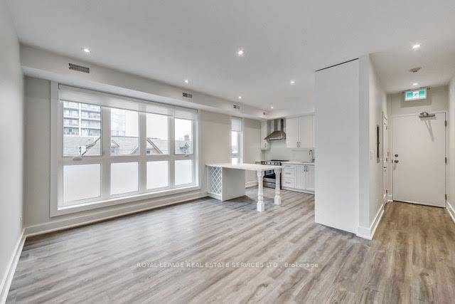 Beautiful modern apartment in the heart of Ave amp ; Dav neighbourhood.
