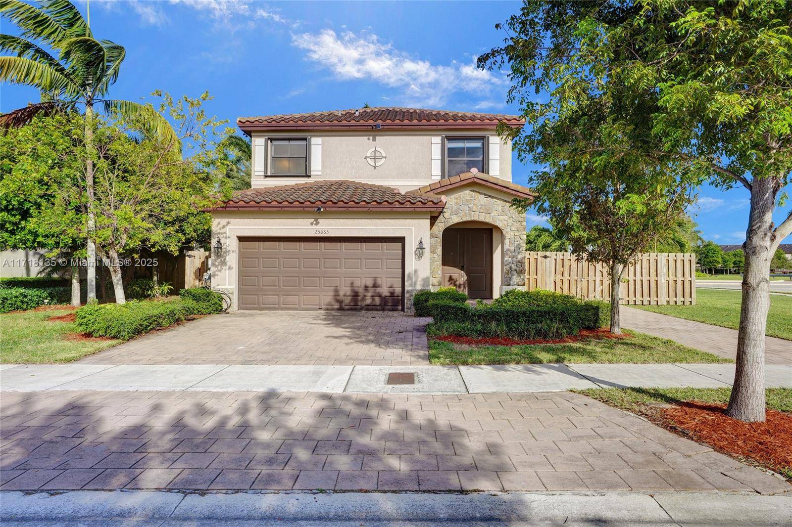 Welcome to the Corner Haven in the exclusive Artesa community !