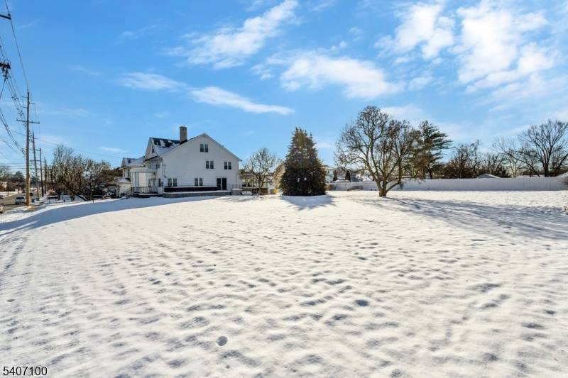 ATTENTION BUILDERS INVESTORS !