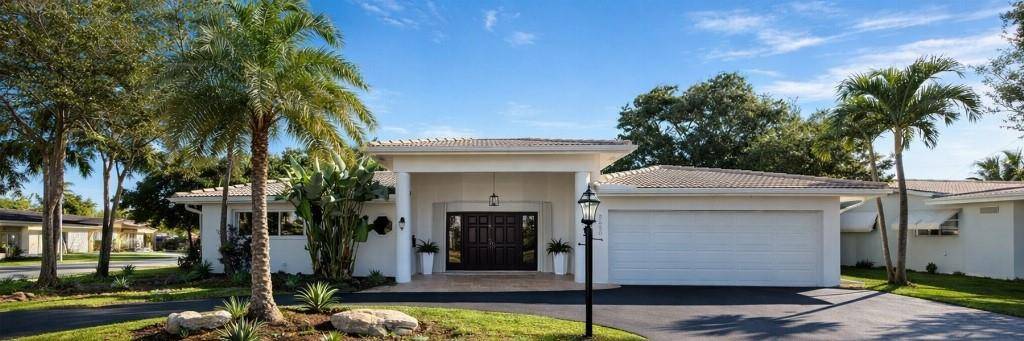 Fully Upgraded Pool Home East of US 1 on Corner LotEast of US 1 on a quiet, low traffic street in highly desirable Lighthouse Point with no HOA, this upgraded ...