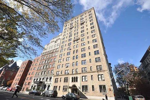 467 Central park West A very special Condominium Apartment 7G A delightful, serene HOMEStep out of the lobby door of this stately Upper West Side 99 unit, prewar full service ...