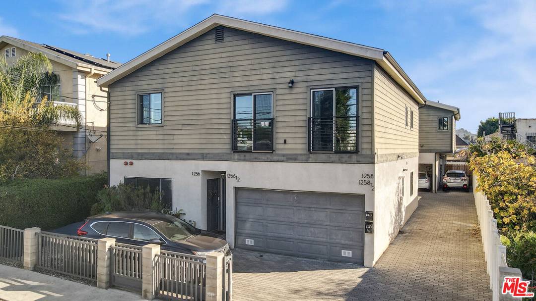 1256  N Hobart Blvd 11BR La