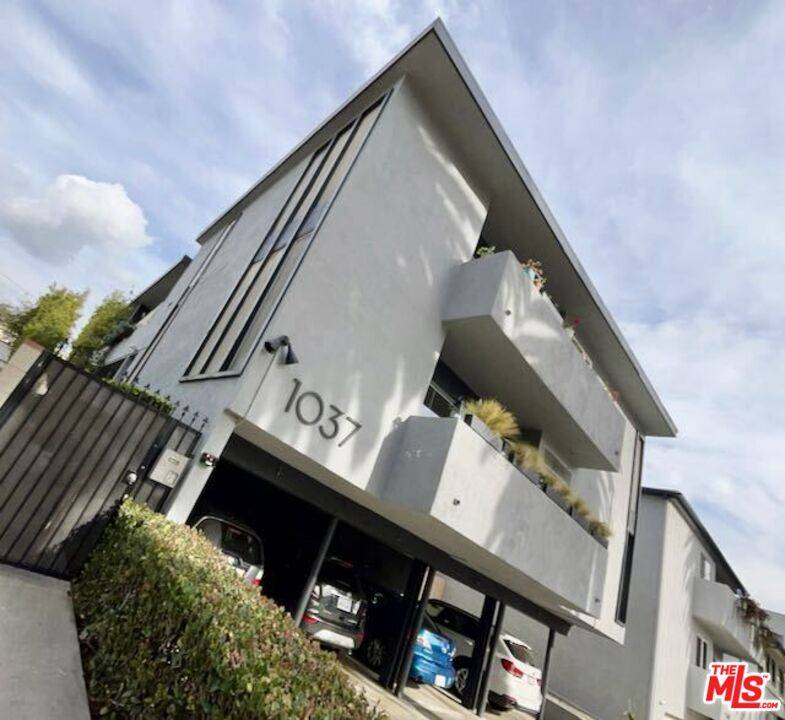 1037 Lincoln Blvd 1BR Santa Monica La