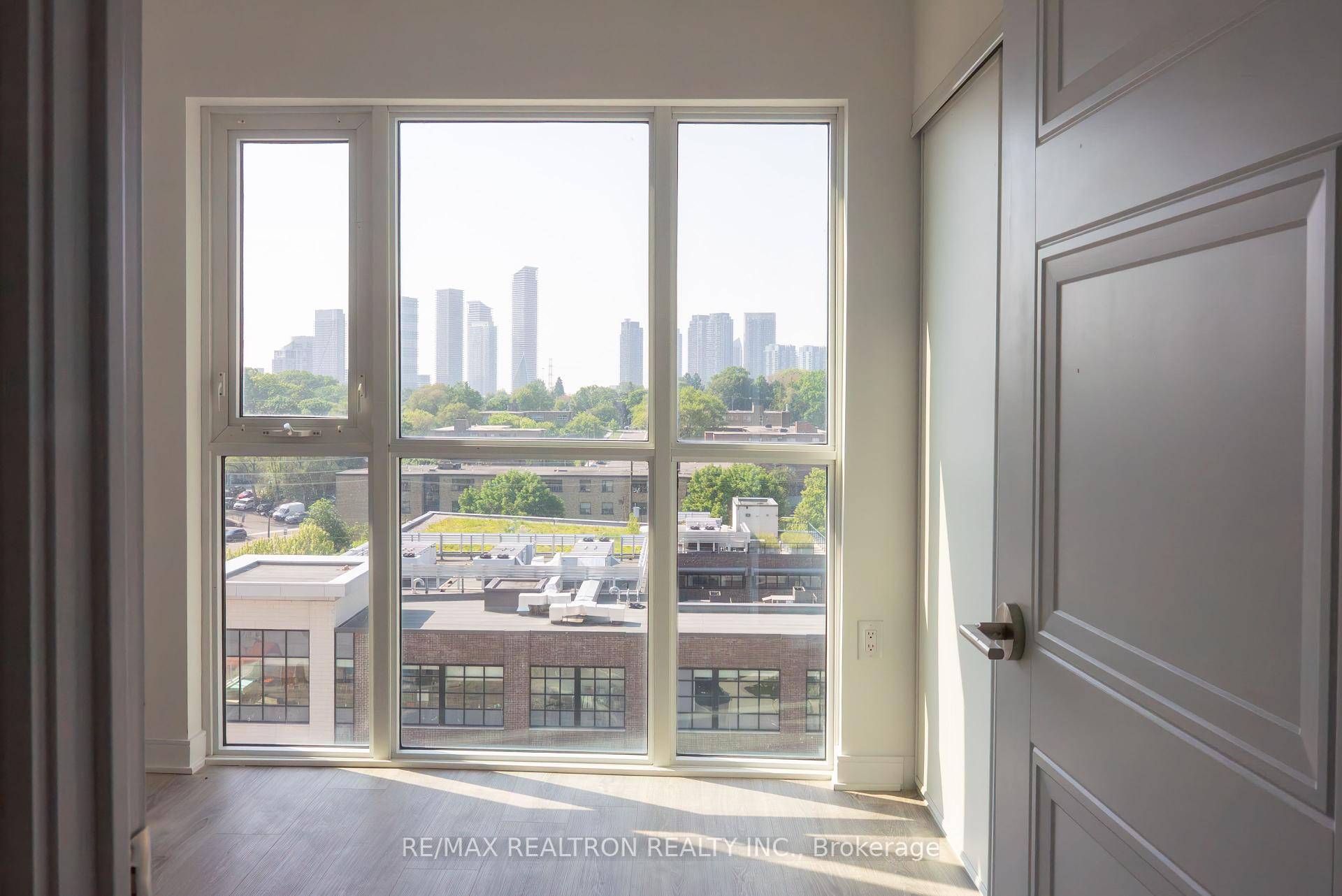 Welcome to the highly sought after Queensview Backyard Condos !