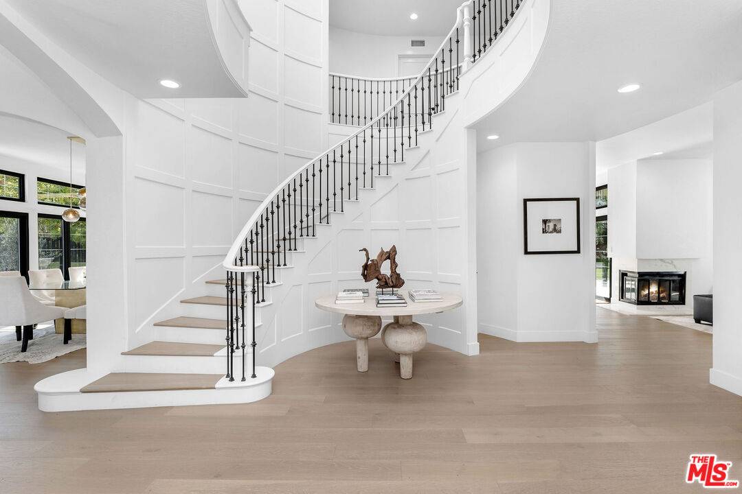 23458 W Moon Shadows Dr 4BR Malibu La