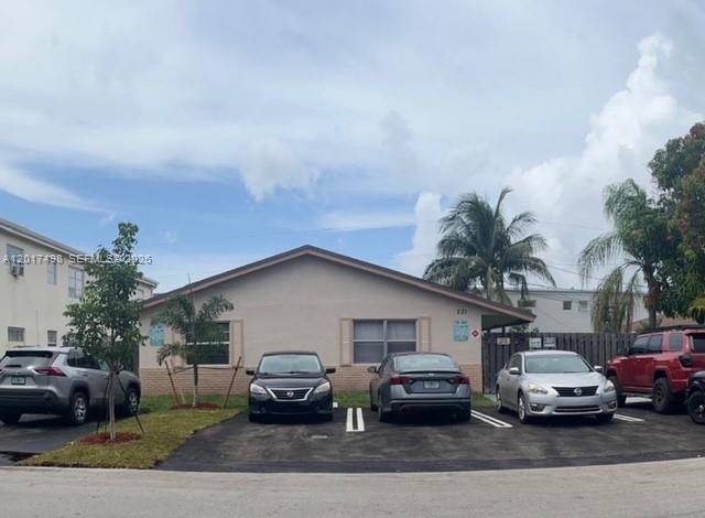 Excellent investor opportunity, desirable growing area, close to the beach and main express ways.
