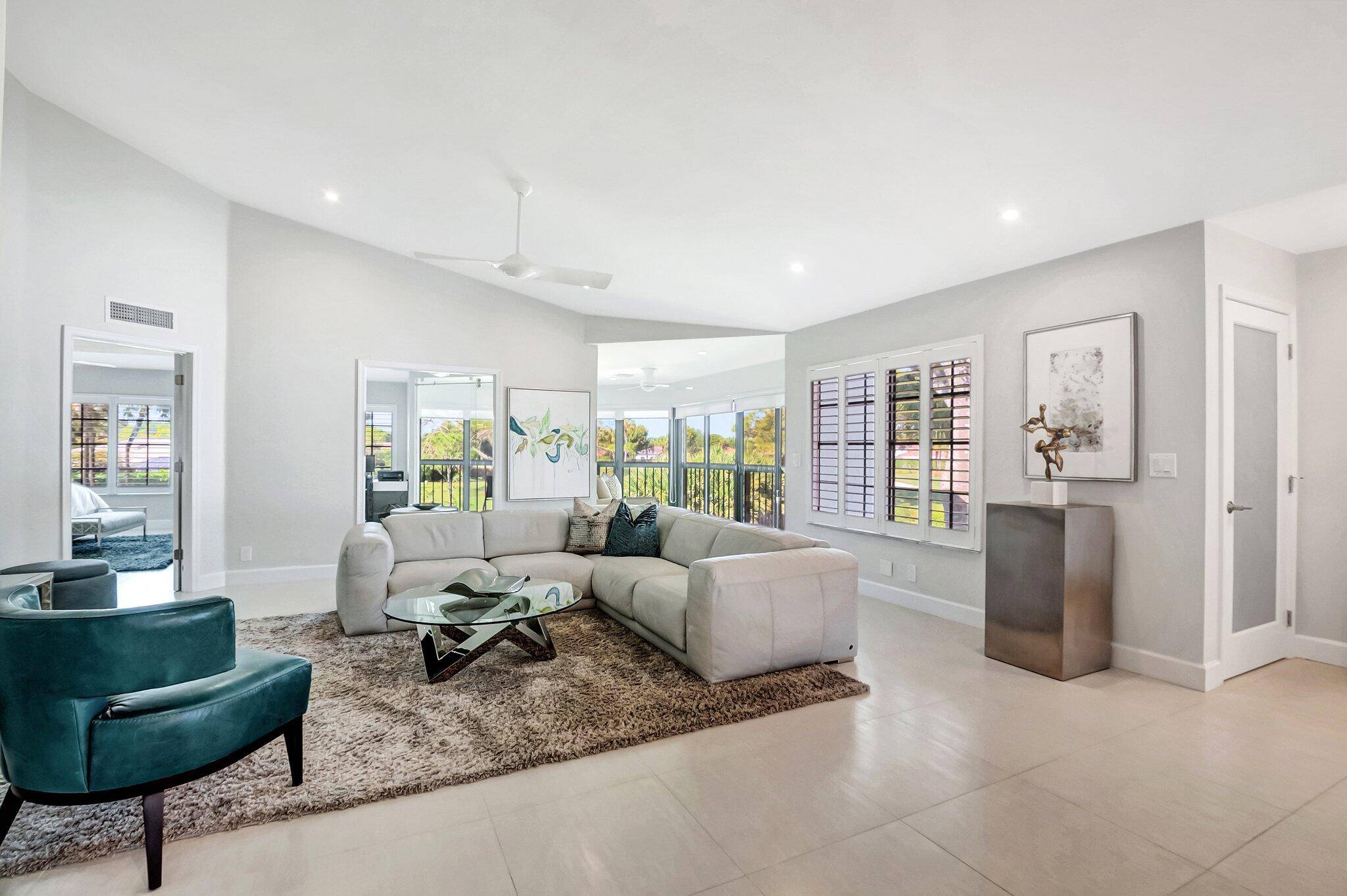 When you walk into this light, bright, easy relaxing atmosphere you feel right at home.