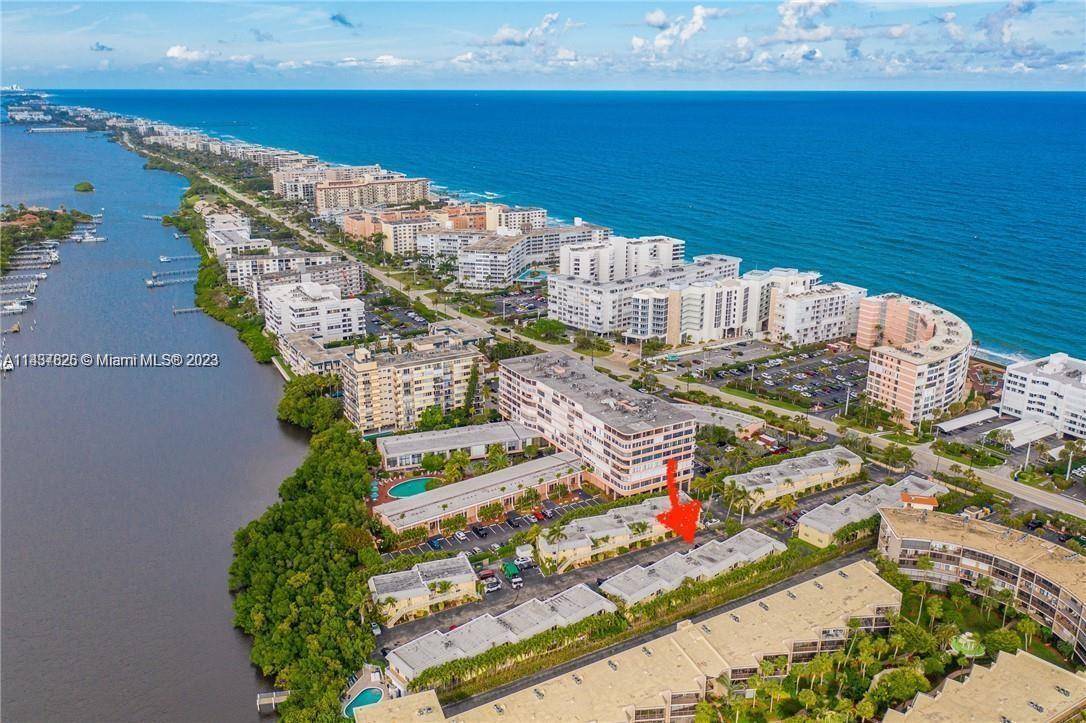 WALK ACROSS THE STREET TO THE BEACH Beautiful 2 bedroom 2.