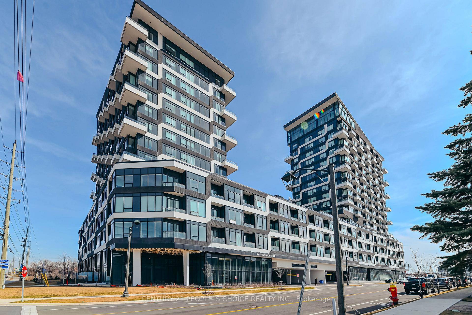 PRIME LOCATION ! ! ! !. Super Clean A Must See Brand New Luxury Condo Located In Oakville's Uptown Core.
