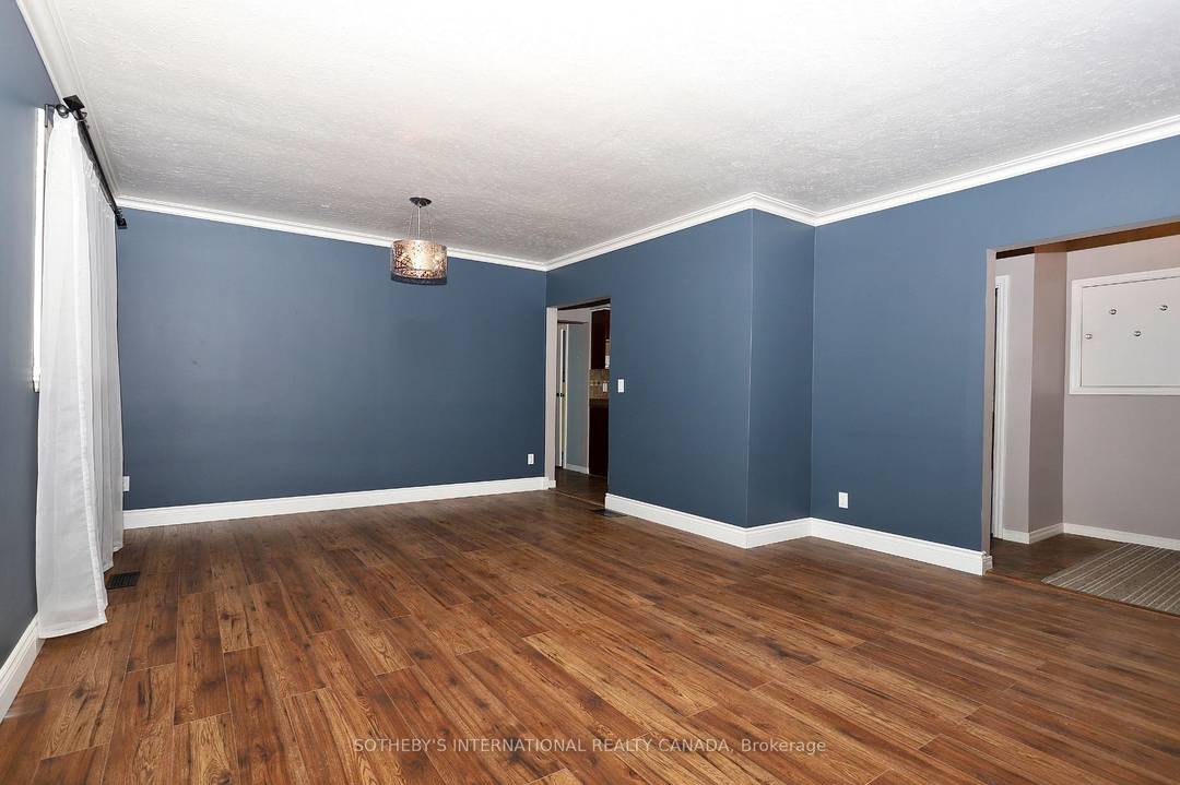 Welcome to 885 Myers St, located in a quiet, family friendly Oshawa neighbourhood.