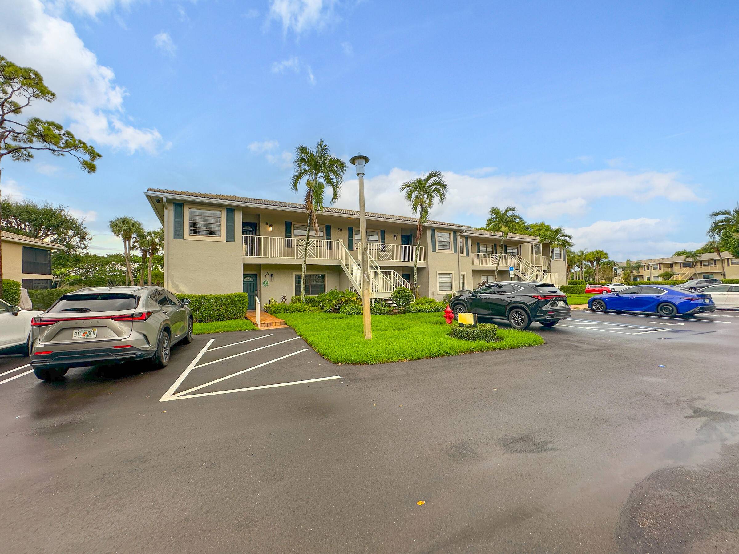 Enjoy newly renovated 2 bedroom apartment at the prestigious Hunters Run Country Club.