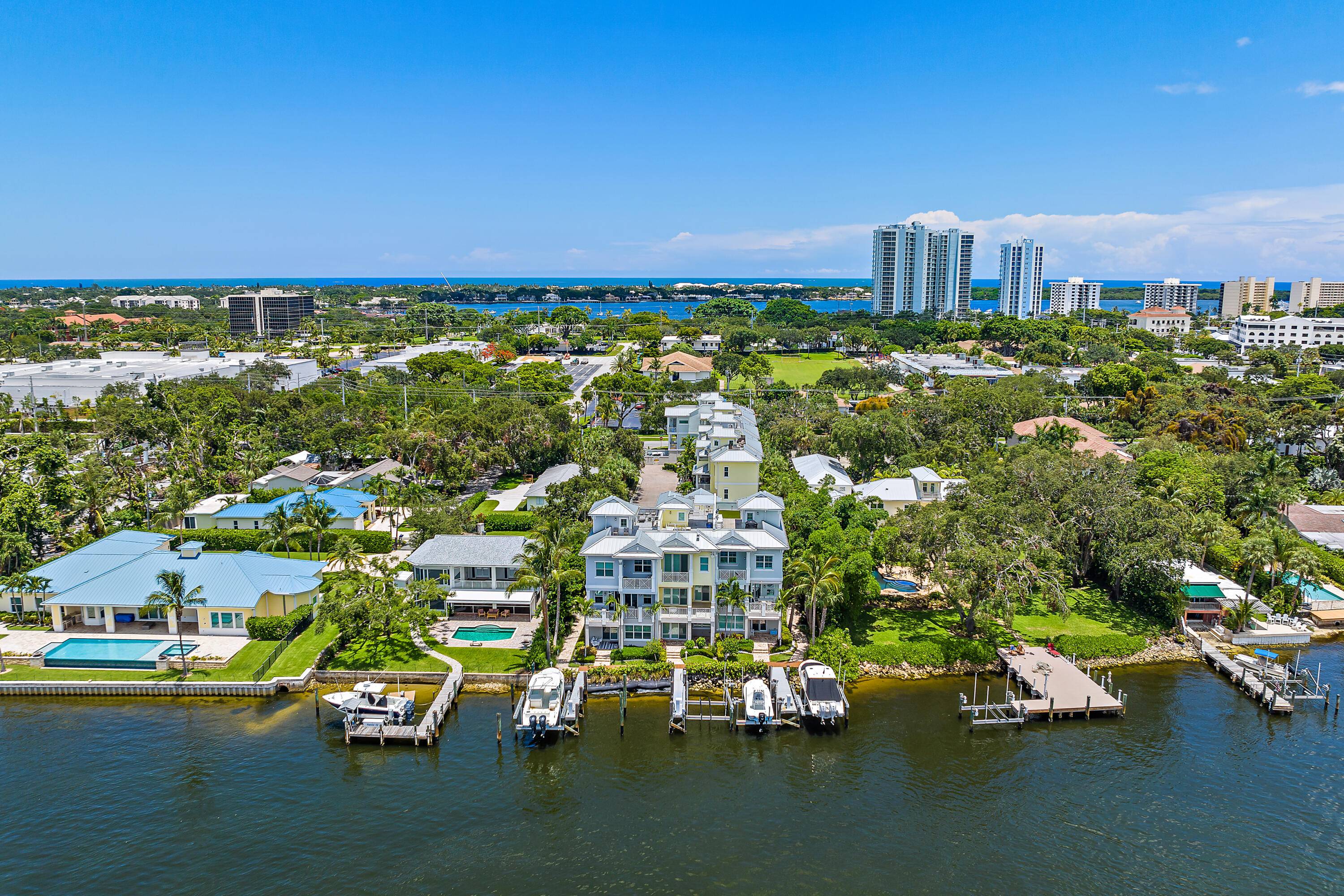 BOAT SLIP INCLUDED Luxury 3BR 4.