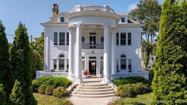 Welcome to the quaint village of Noank, rooted in maritime history and bustling with friendly walkers, bicyclists and boaters.