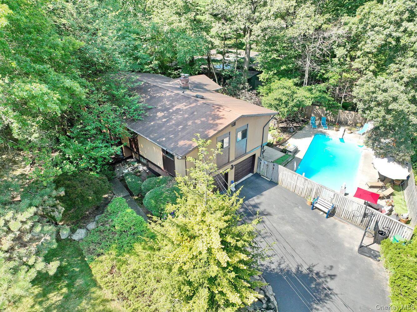 Welcome to 15 Highland Avenue, Chestnut Ridge !