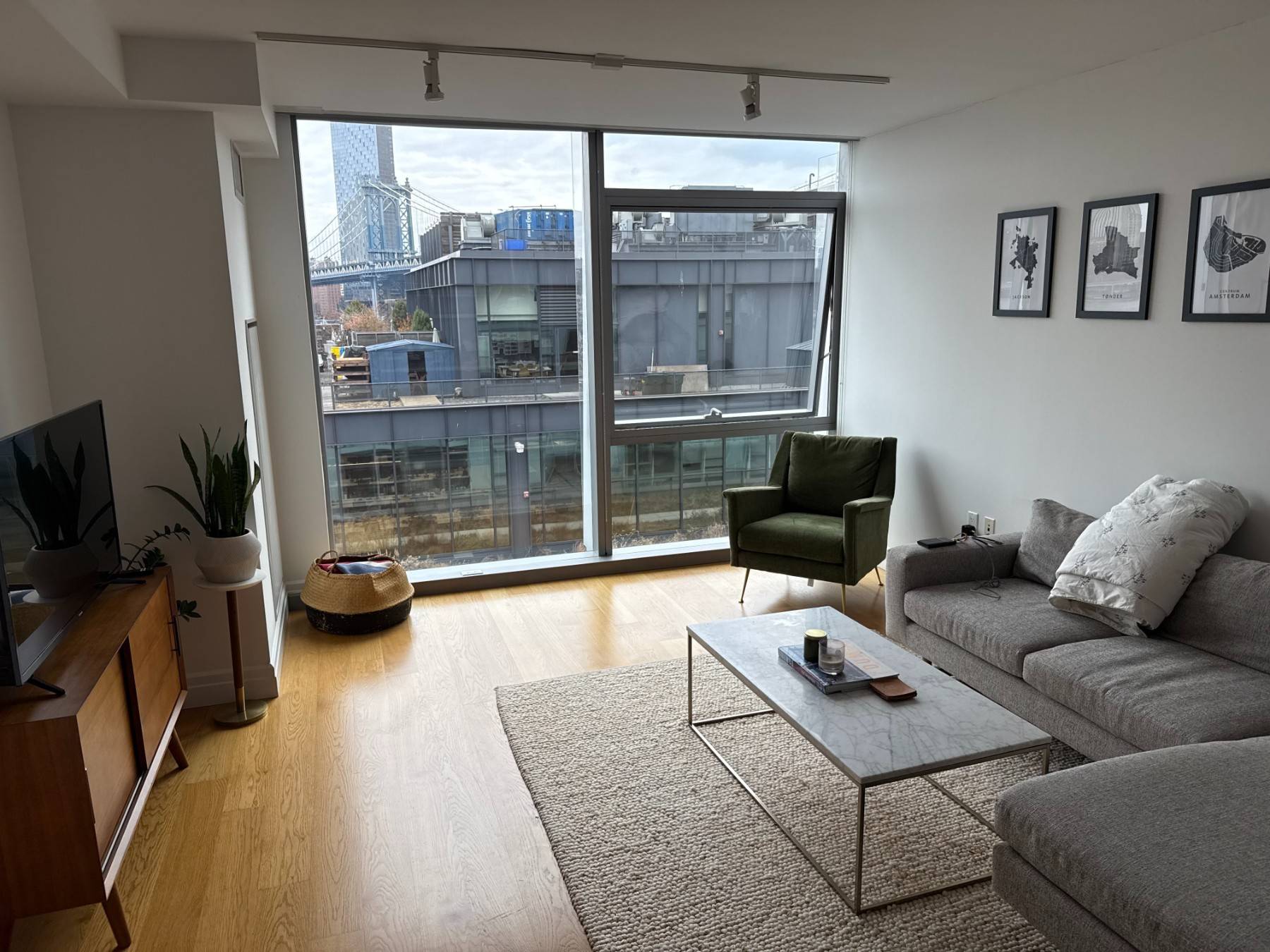 New to market RENT STABILIZED 1 BED DUMBO W D in unit Brooklyn Bridge views.