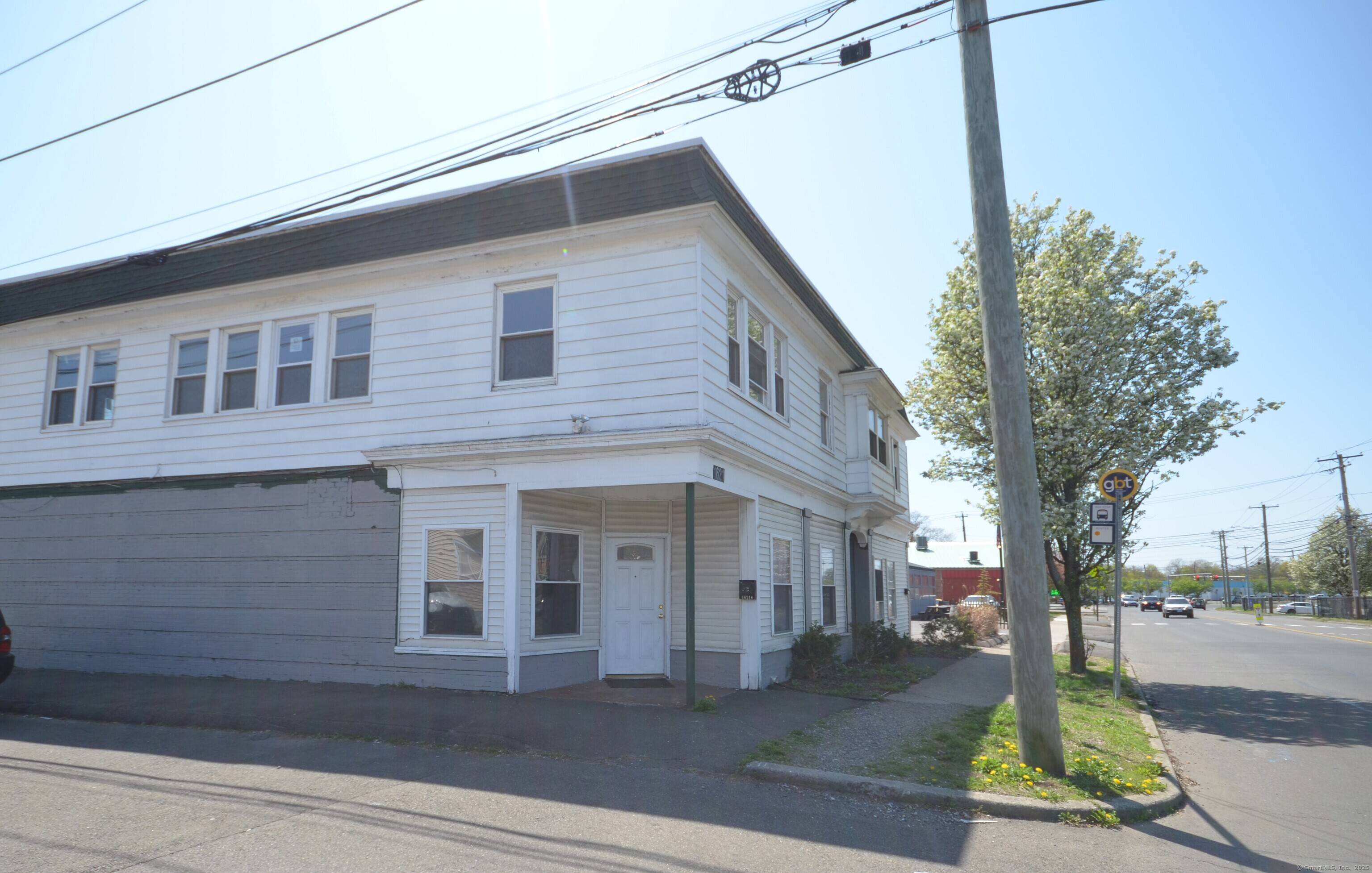 Excellent Investment Opportunity with great cash flow.