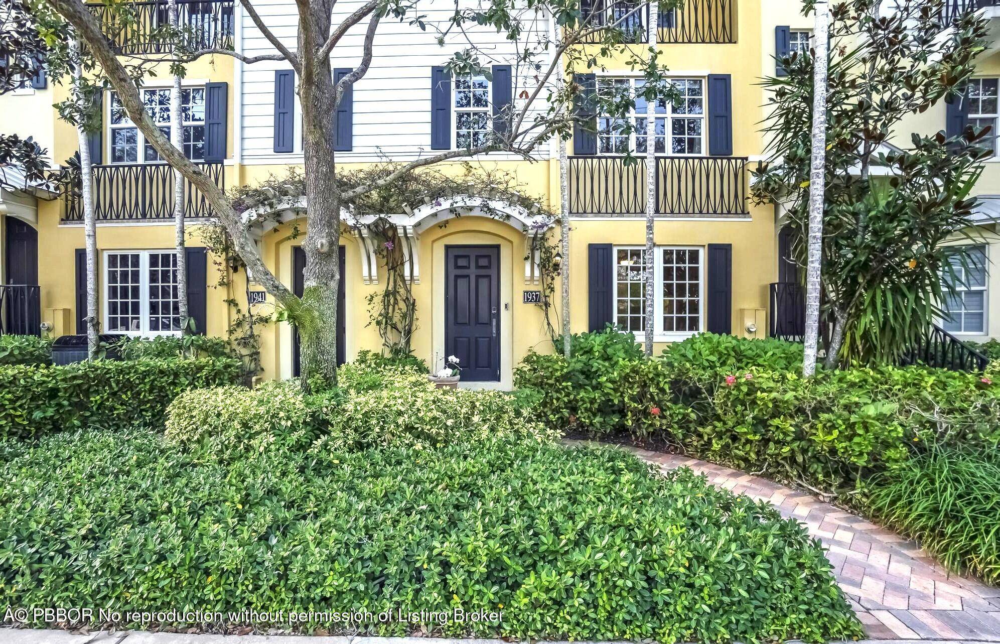 Magnolia Court is situated within the Historic District adjacent to the esteemed El Cid neighborhood.