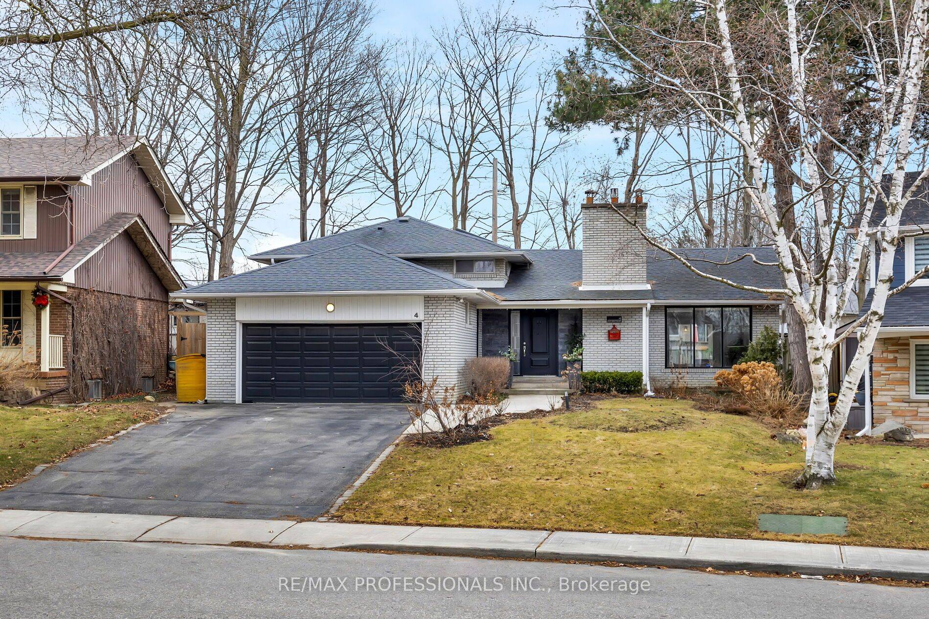 This is the turn key home you've been waiting for in Markland Wood.