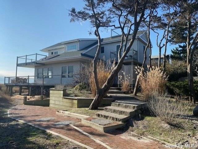 Ocean Front, Fabulous Ocean and Bay Views !