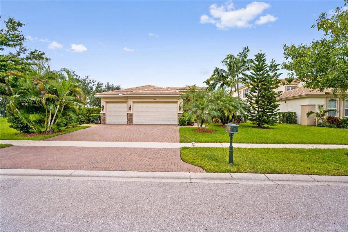 Ideal location for a seasonal stay in West Palm Beach !
