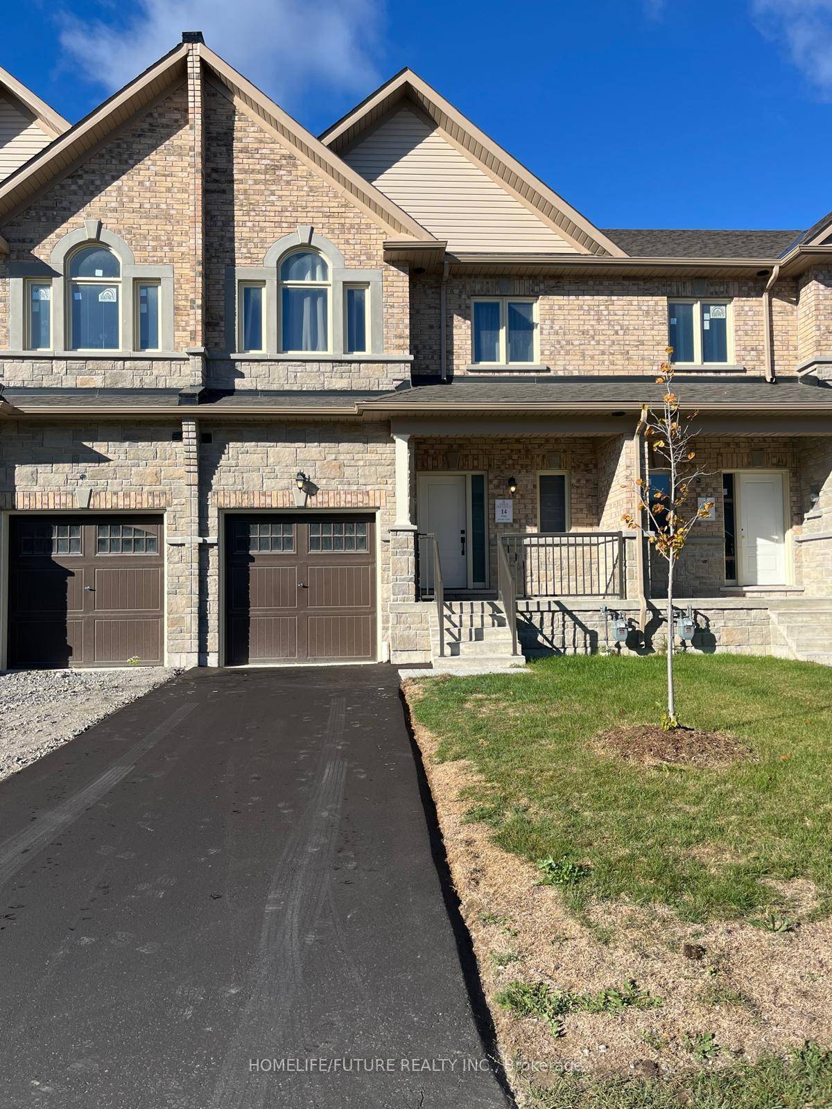 Welcome To 14 PHILIP JOSEPH LANE A Charming Luxury amp ; Spacious Model Townhome With 3 Bed amp ; 3 Bath.